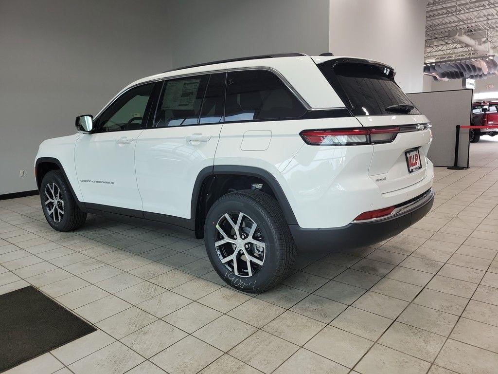 new 2025 Jeep Grand Cherokee car, priced at $47,014