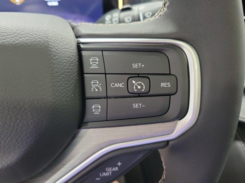 new 2025 Jeep Wagoneer car, priced at $70,402