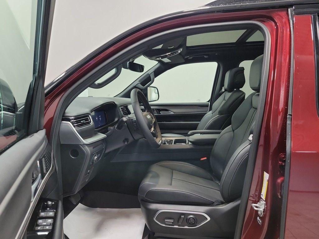 new 2025 Jeep Wagoneer car, priced at $70,402