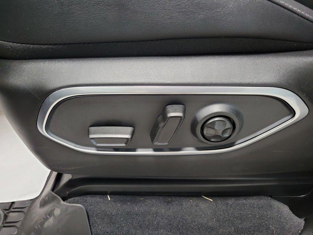new 2025 Jeep Wagoneer car, priced at $70,402