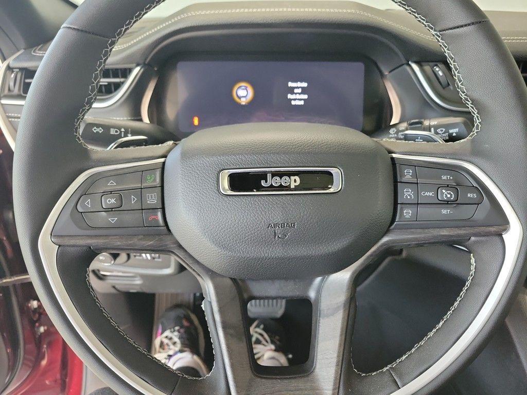 new 2025 Jeep Grand Cherokee car, priced at $47,936