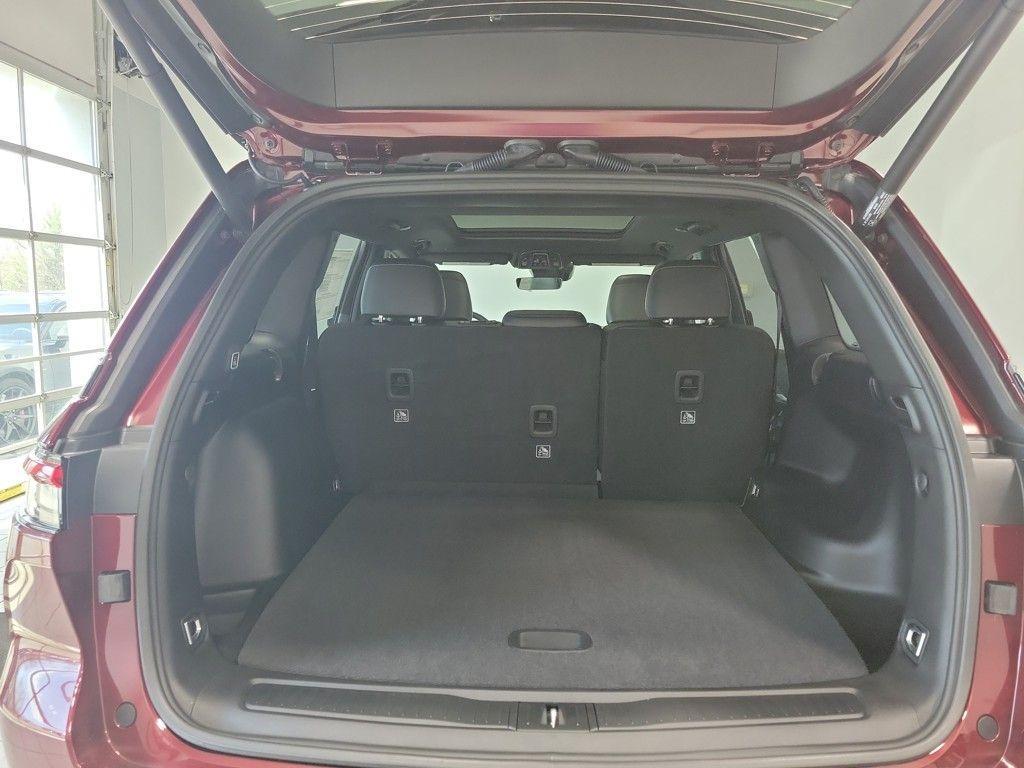 new 2025 Jeep Grand Cherokee car, priced at $47,936