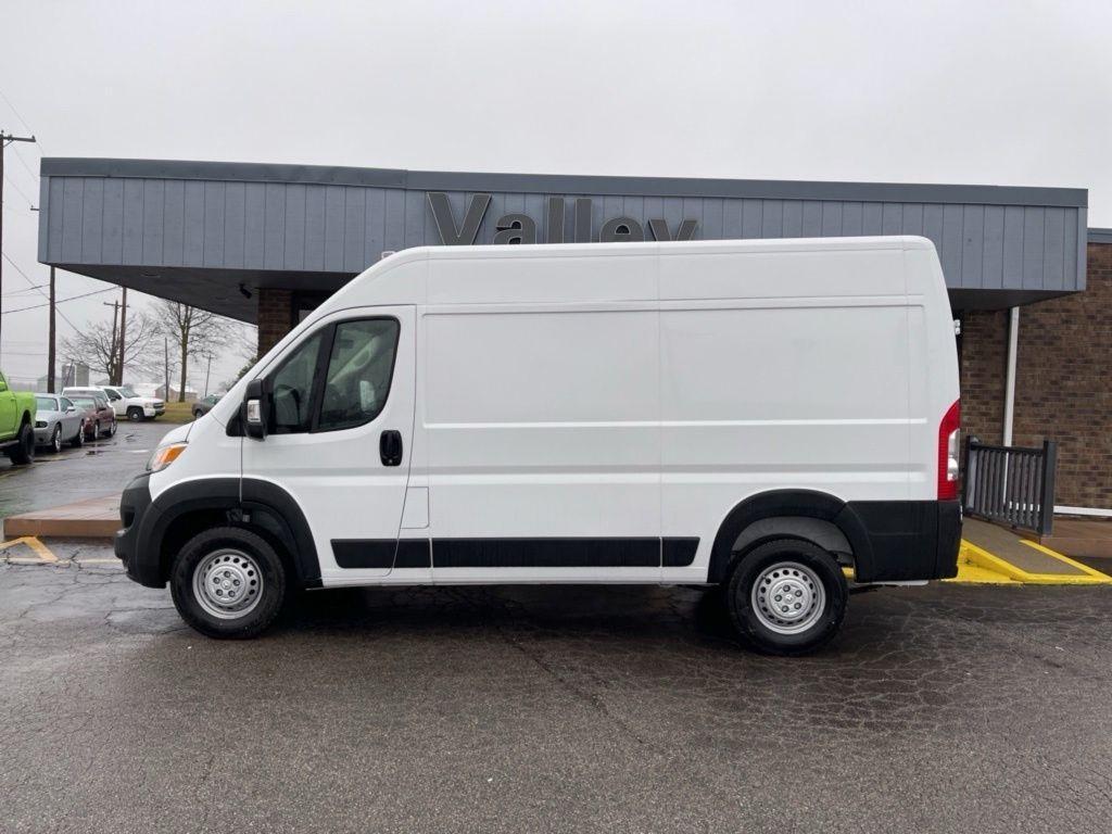 new 2025 Ram ProMaster 2500 car, priced at $53,677