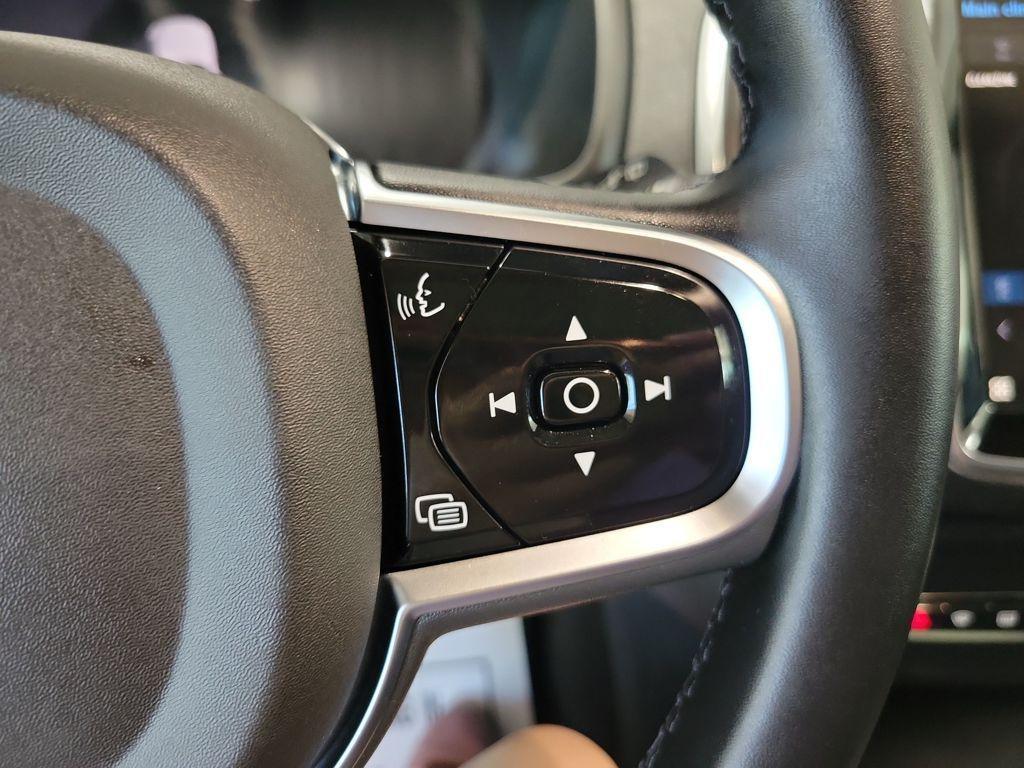 used 2025 Volvo XC90 car, priced at $41,699