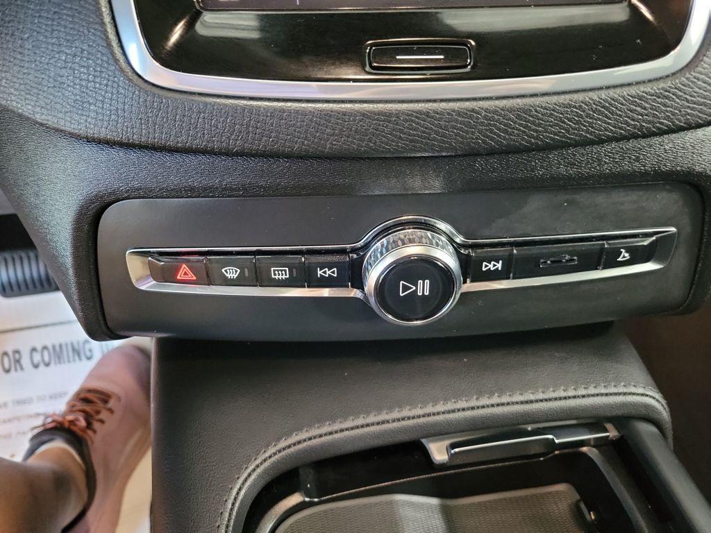 used 2025 Volvo XC90 car, priced at $41,699