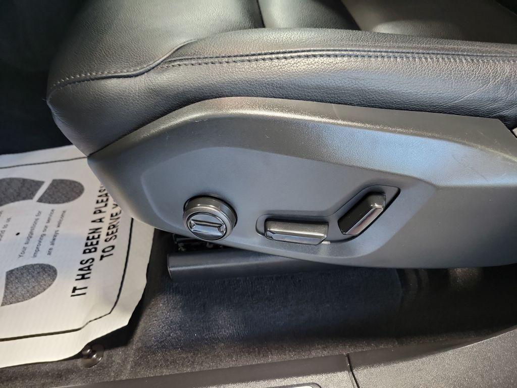 used 2025 Volvo XC90 car, priced at $41,699