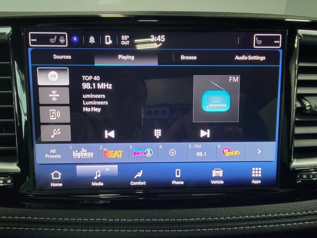 new 2025 Chrysler Pacifica Hybrid car, priced at $51,795