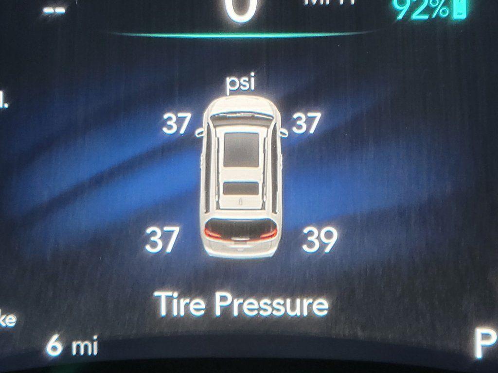 new 2025 Chrysler Pacifica Hybrid car, priced at $50,951