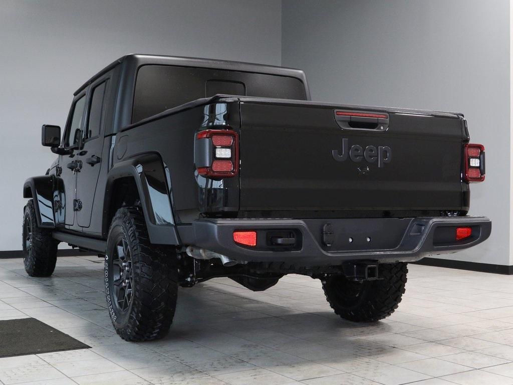 new 2024 Jeep Gladiator car, priced at $43,430