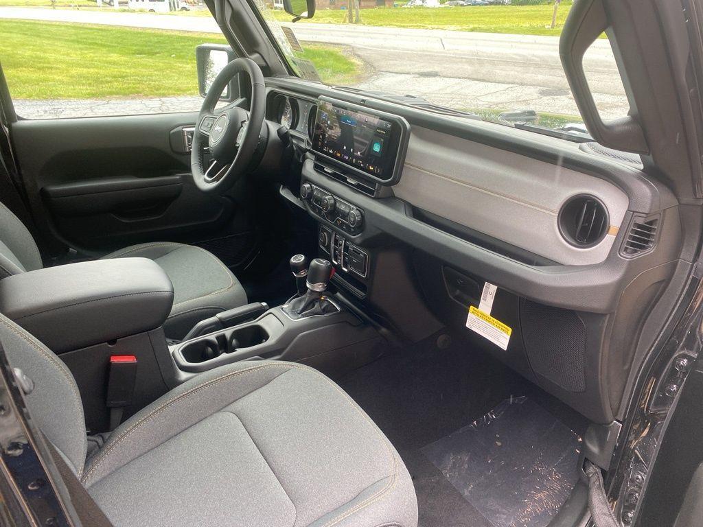 new 2025 Jeep Gladiator car, priced at $47,882