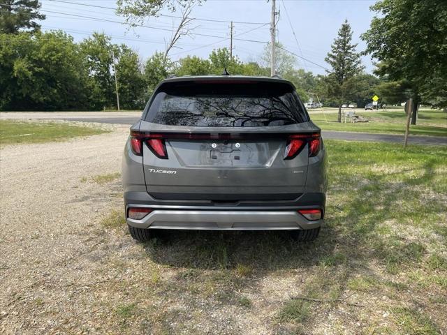 new 2025 Hyundai Tucson car, priced at $33,098