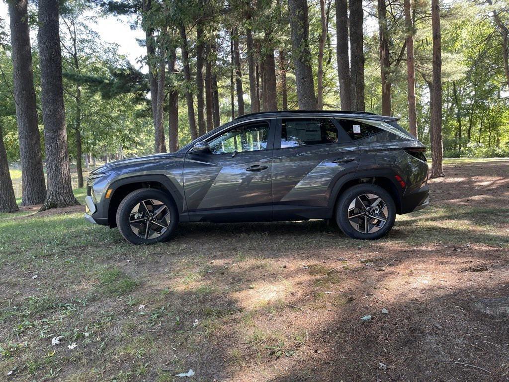new 2025 Hyundai TUCSON Hybrid car, priced at $37,808