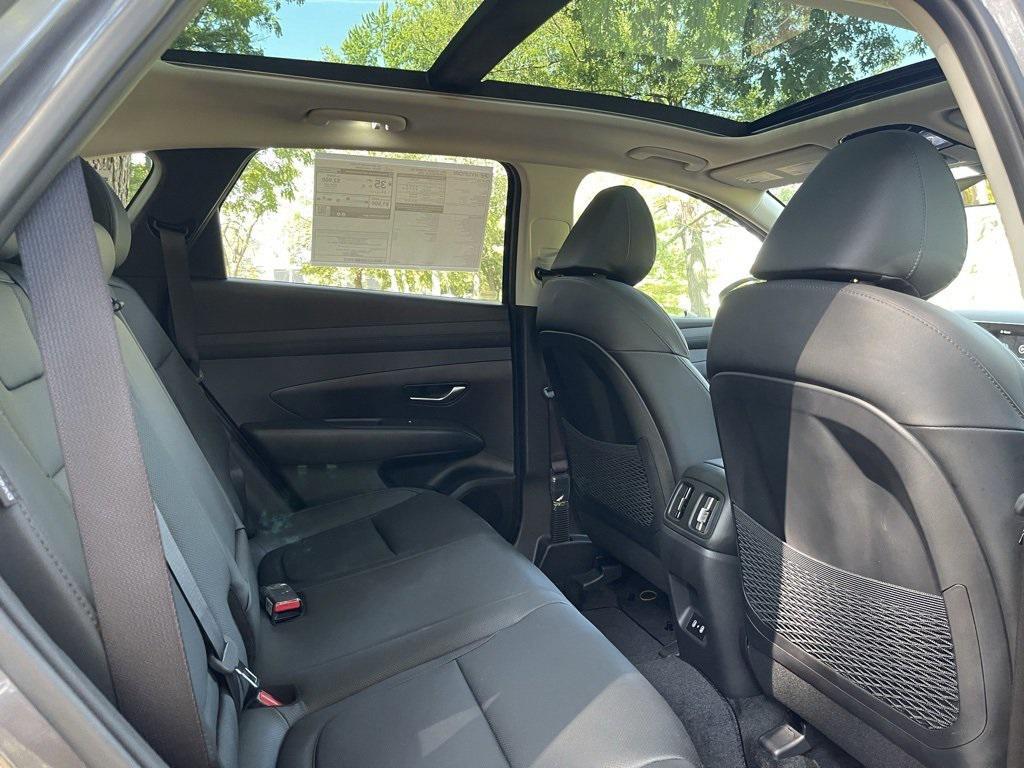new 2025 Hyundai TUCSON Hybrid car, priced at $37,808