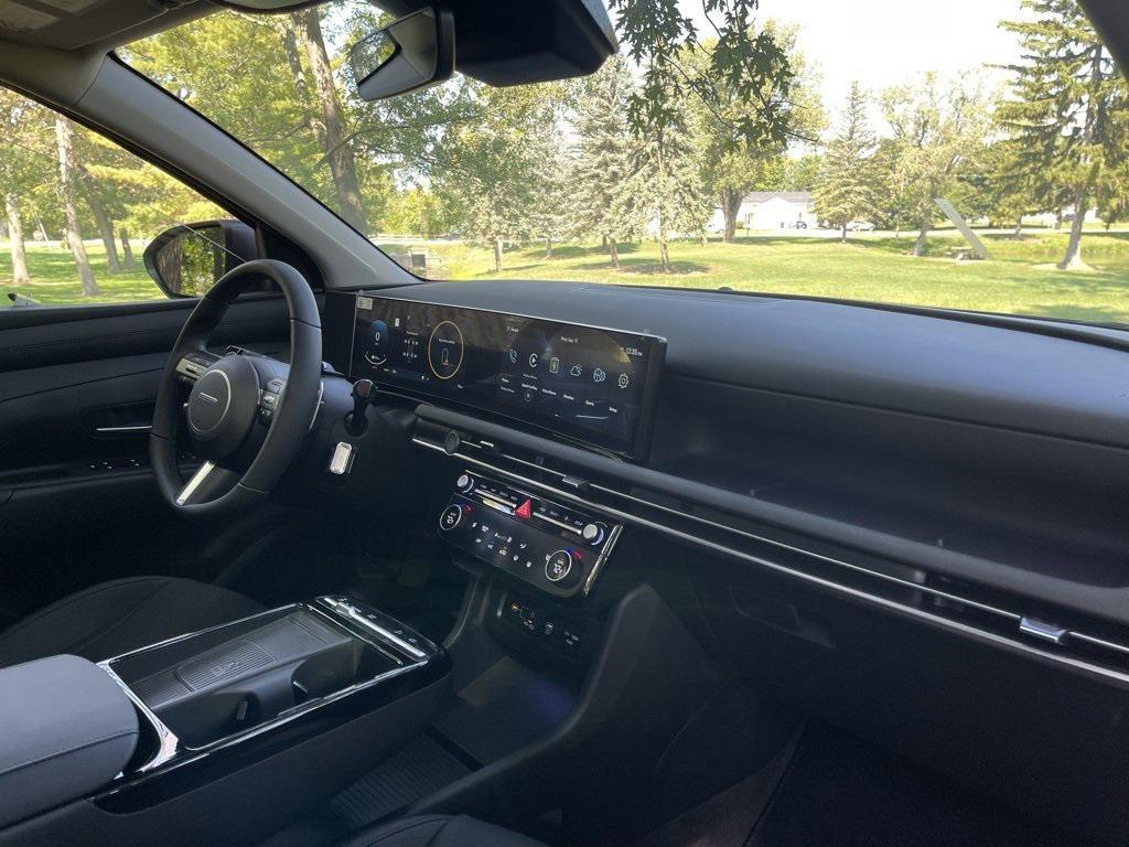 new 2025 Hyundai TUCSON Hybrid car, priced at $37,808