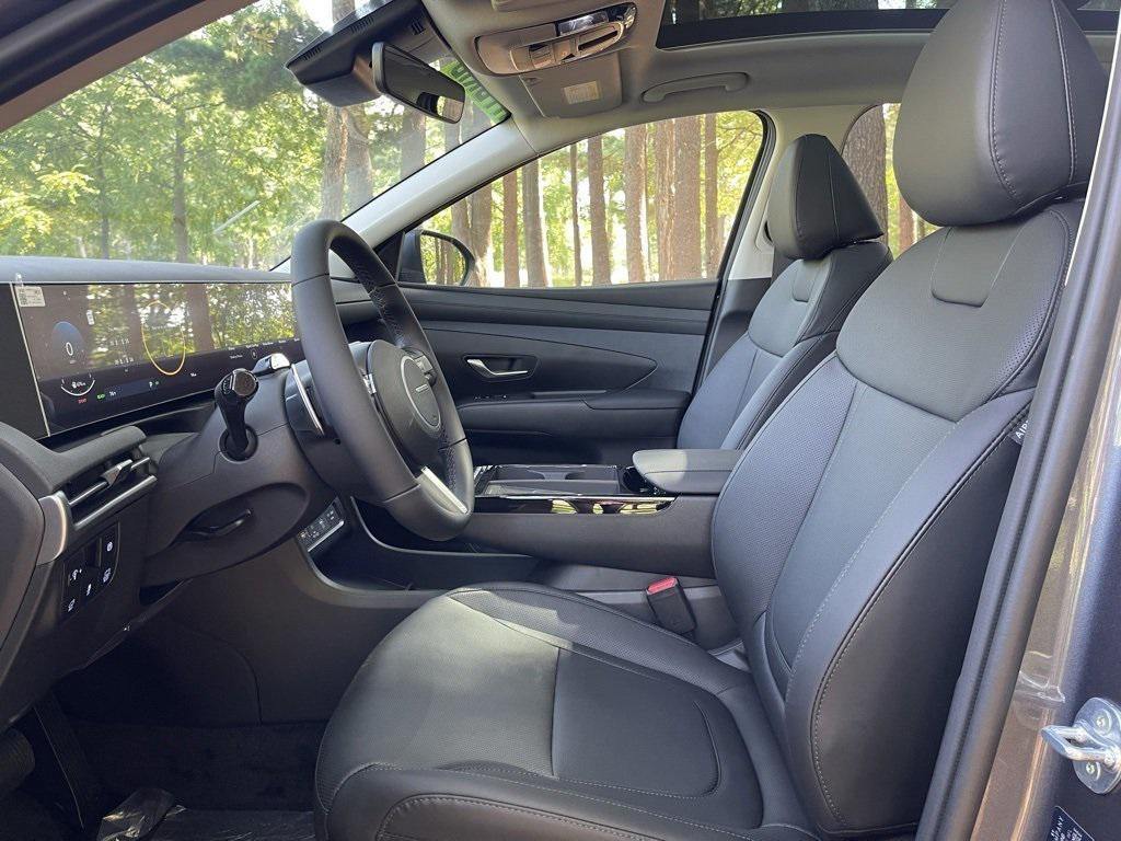 new 2025 Hyundai TUCSON Hybrid car, priced at $37,808