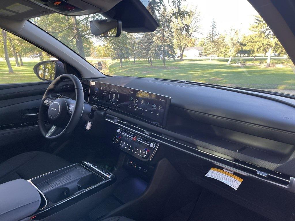 new 2025 Hyundai TUCSON Hybrid car, priced at $41,549