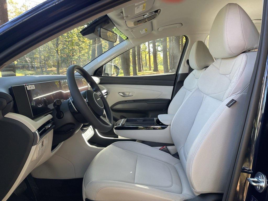new 2026 Hyundai TUCSON Hybrid car, priced at $33,999