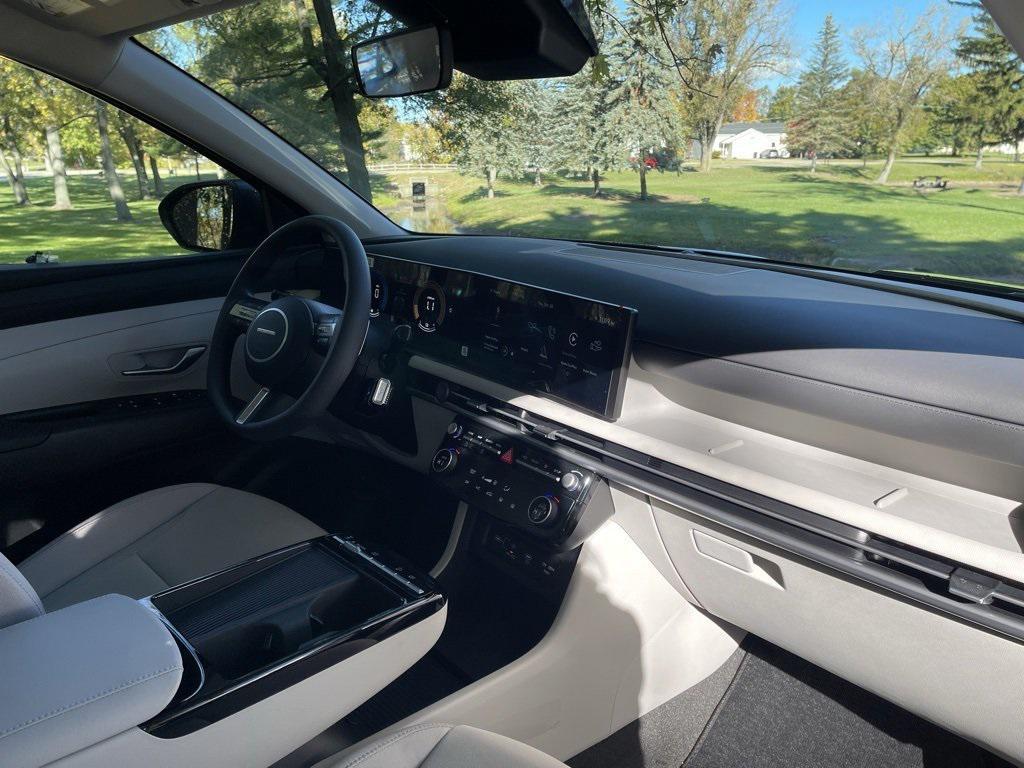 new 2026 Hyundai TUCSON Hybrid car, priced at $33,999