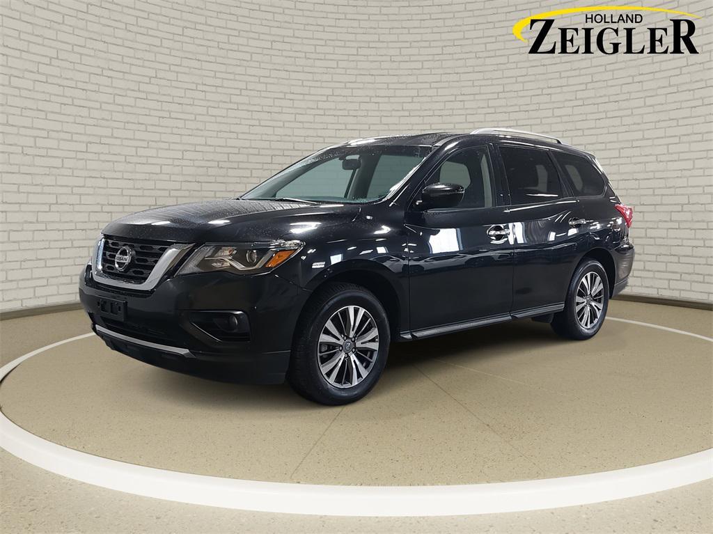 used 2020 Nissan Pathfinder car, priced at $15,500