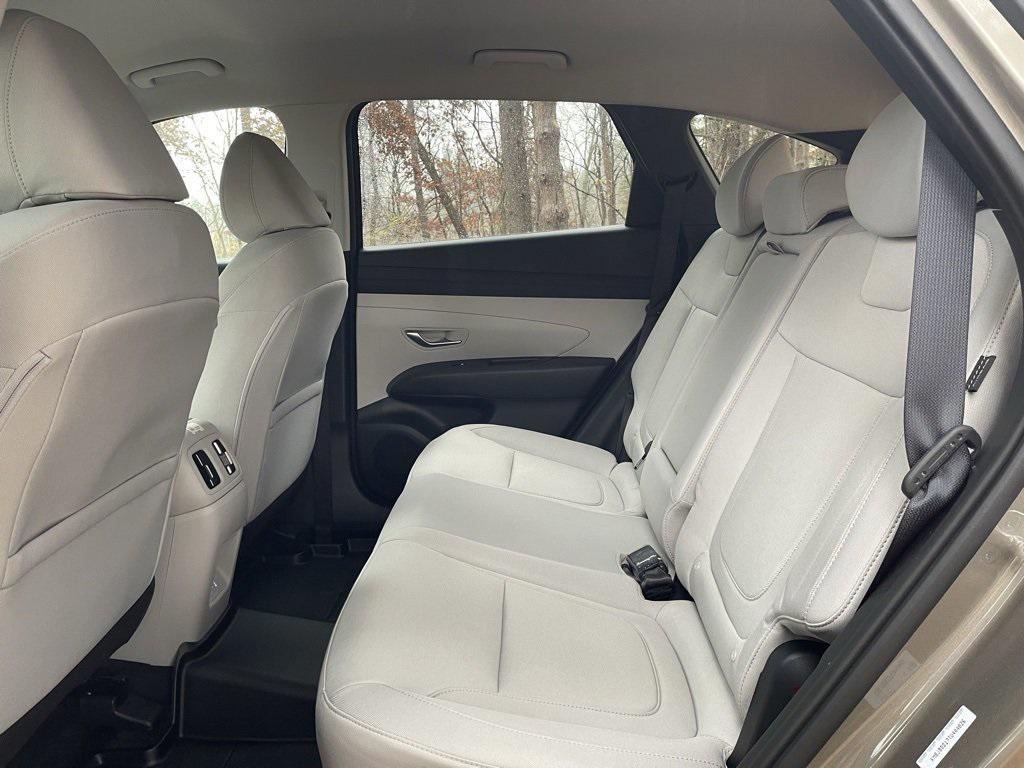 new 2026 Hyundai TUCSON Hybrid car, priced at $35,259