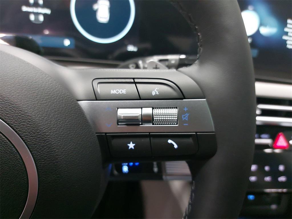 new 2025 Hyundai TUCSON Hybrid car, priced at $41,899