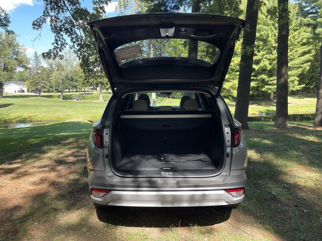 new 2026 Hyundai Tucson car, priced at $33,559