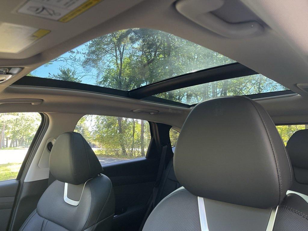 new 2026 Hyundai TUCSON Hybrid car, priced at $42,999