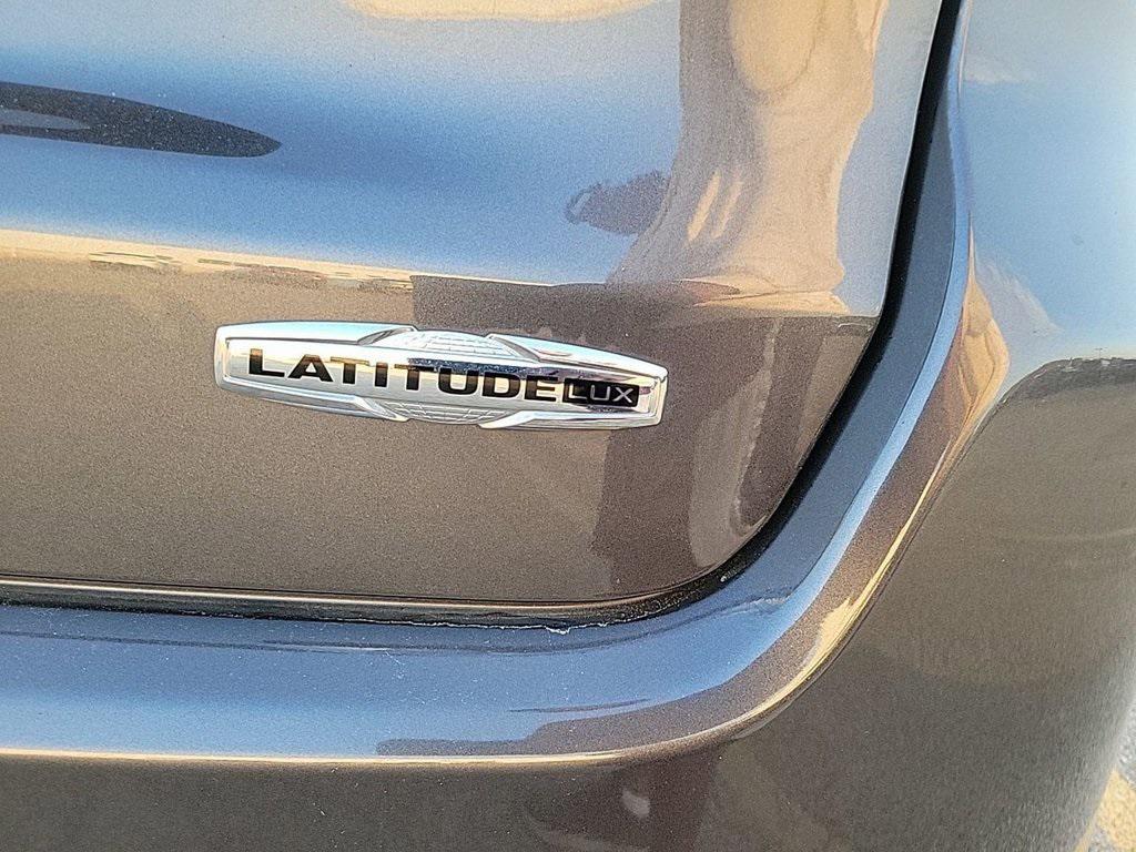 used 2022 Jeep Compass car, priced at $22,000