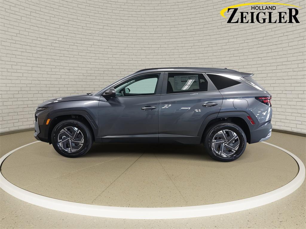 new 2025 Hyundai TUCSON Hybrid car, priced at $34,699