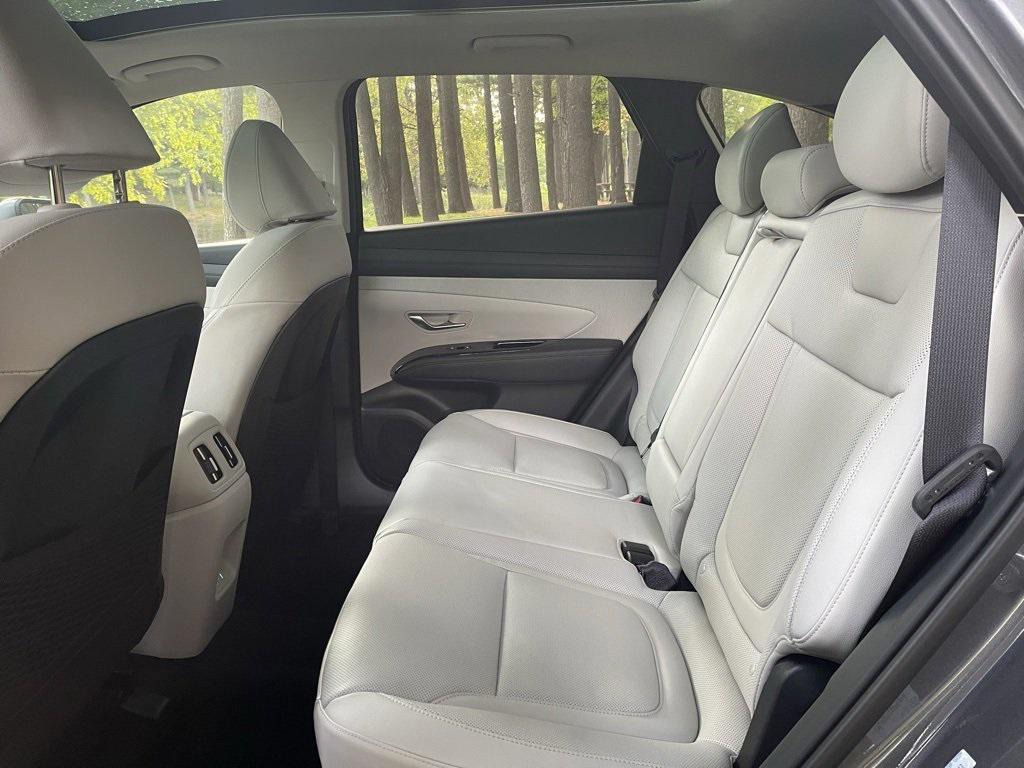 new 2025 Hyundai TUCSON Hybrid car, priced at $40,999