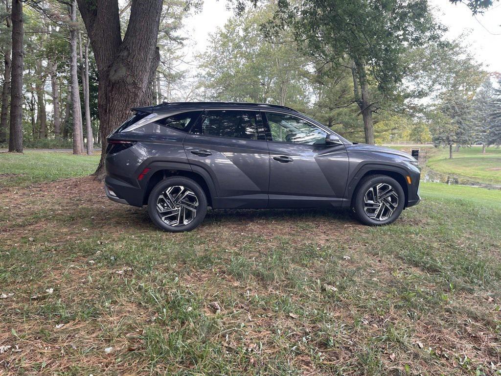 new 2025 Hyundai TUCSON Hybrid car, priced at $40,999