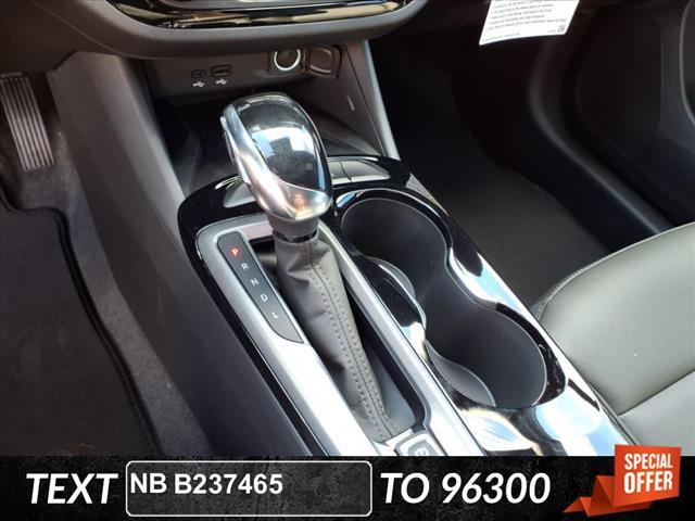 new 2025 Buick Envista car, priced at $25,785
