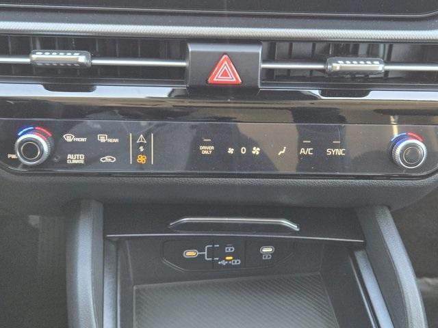 new 2026 Kia Sportage Hybrid car, priced at $35,235