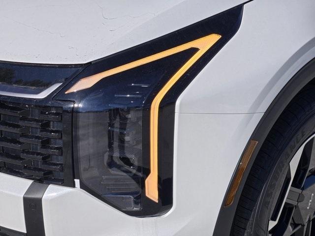 new 2026 Kia Sportage Hybrid car, priced at $35,235