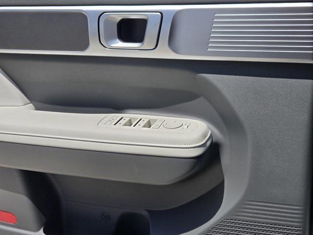 new 2025 Hyundai SANTA FE HEV car, priced at $40,645