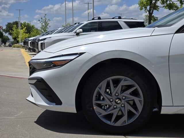 new 2025 Hyundai ELANTRA HEV car, priced at $27,710