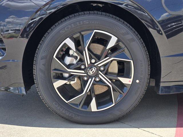 new 2025 Hyundai Sonata car, priced at $29,580
