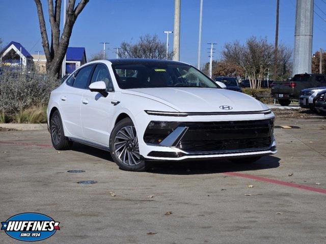 new 2025 Hyundai Sonata Hybrid car, priced at $39,585