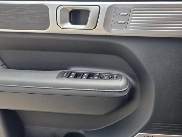 new 2025 Hyundai SANTA FE HEV car, priced at $47,055