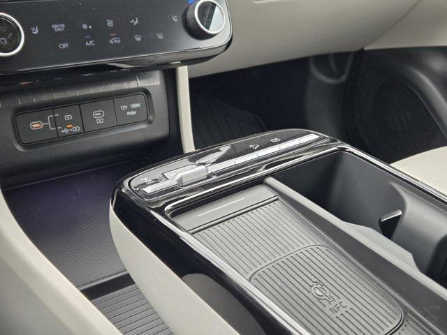 new 2025 Hyundai TUCSON Hybrid car, priced at $38,465