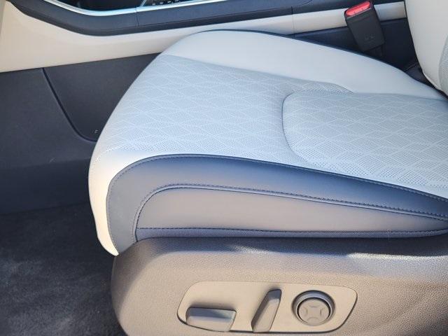 new 2026 Kia Carnival car, priced at $49,660