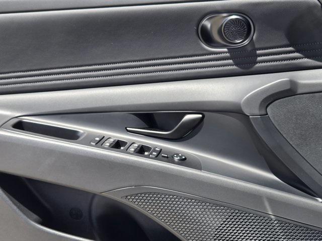 new 2025 Hyundai Elantra car, priced at $25,185