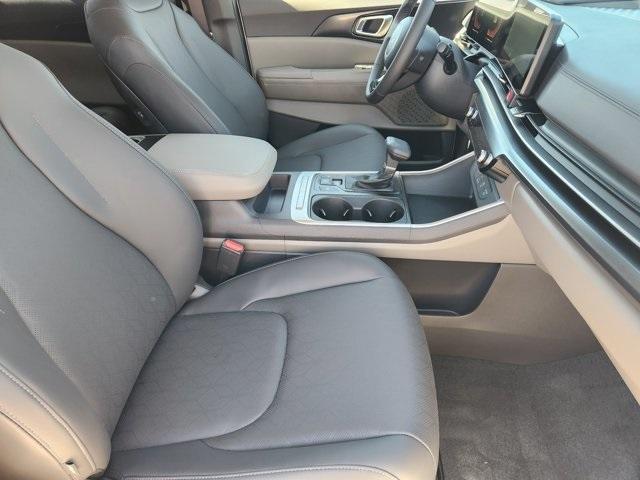 new 2026 Kia Carnival car, priced at $41,560