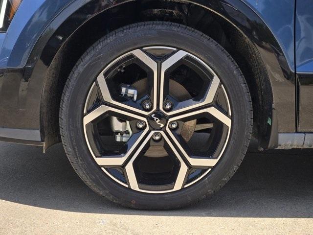 new 2025 Kia Niro car, priced at $33,916