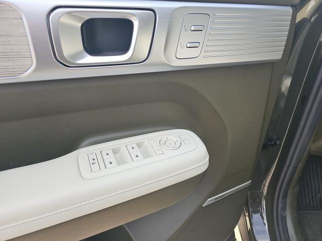used 2024 Hyundai Santa Fe car, priced at $39,991