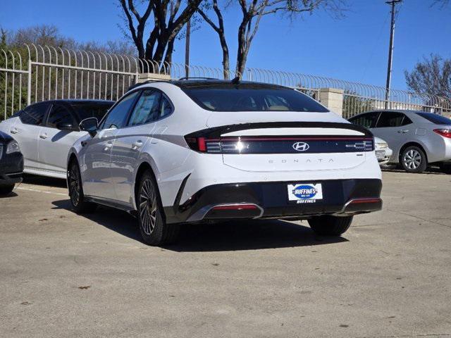 new 2025 Hyundai Sonata Hybrid car, priced at $39,625