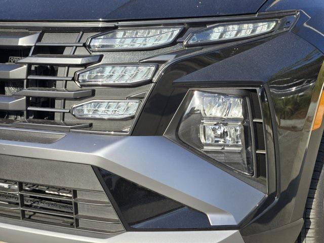 new 2025 Hyundai TUCSON Hybrid car, priced at $38,220