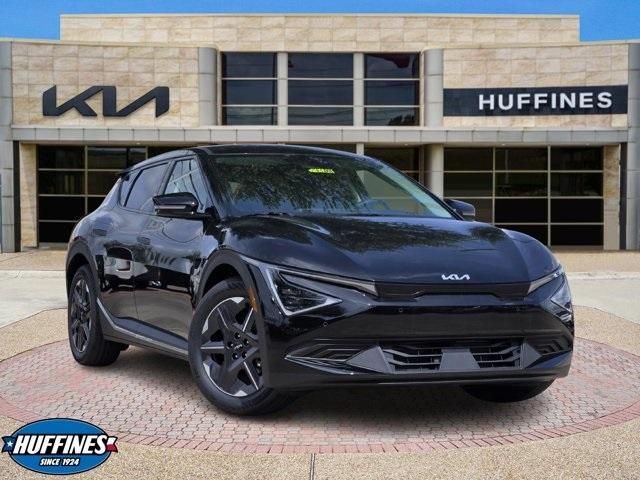 new 2025 Kia EV6 car, priced at $48,735