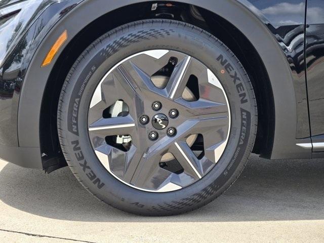 new 2025 Kia EV6 car, priced at $48,735