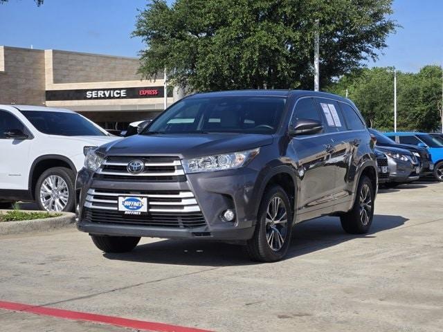 used 2017 Toyota Highlander car, priced at $19,580